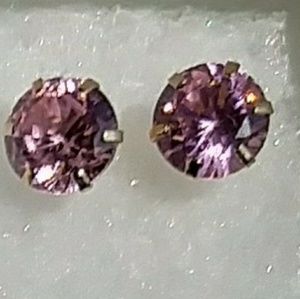 Gold 10k earrings size 5mm